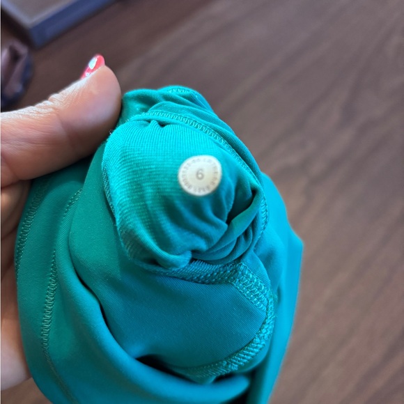 Lulu shorts size 6 - Picture 5 of 5